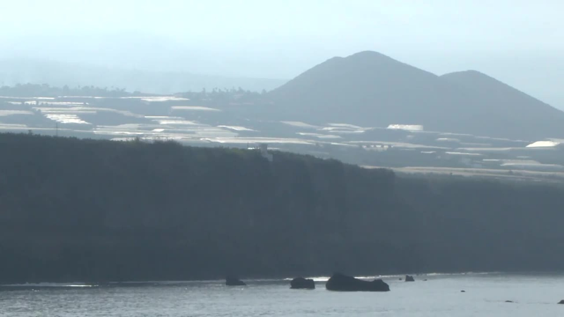 El volcán de La Palma vuelve a emitir lava tras horas casi inactivo