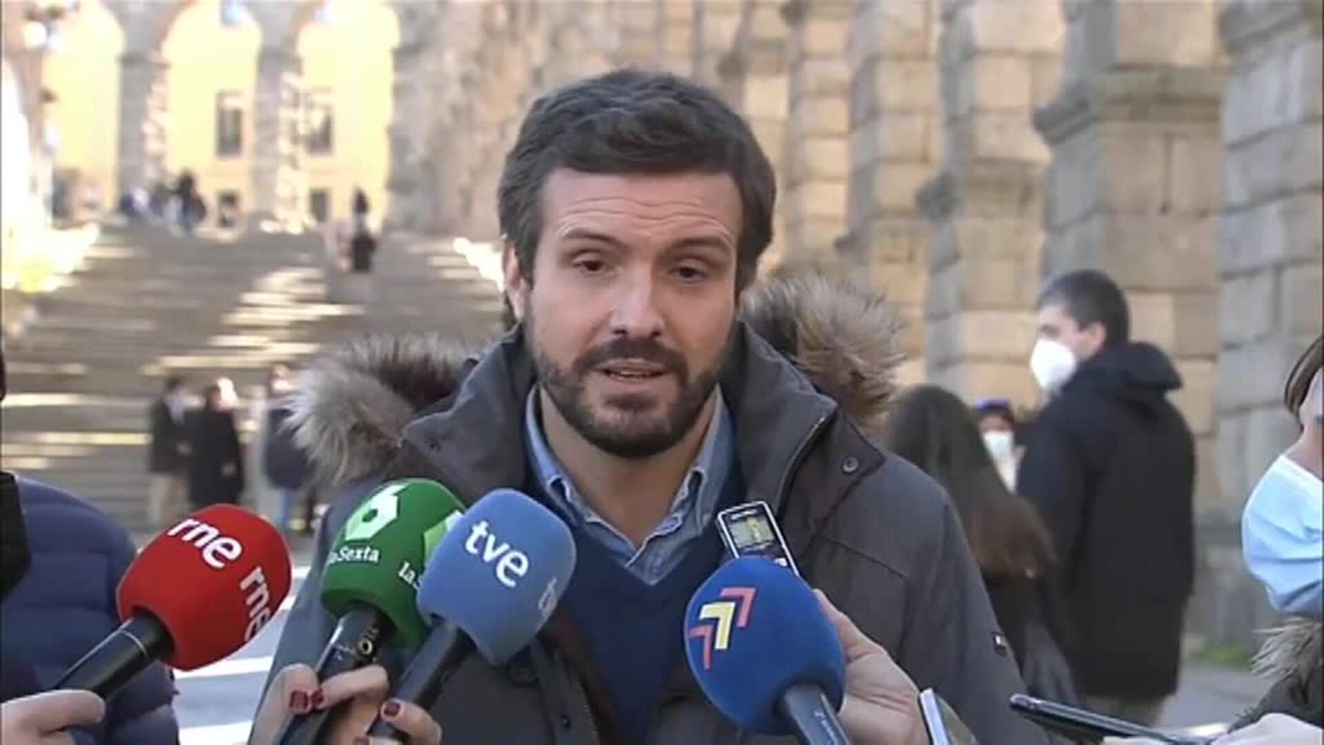 Pedro Sánchez y Pablo Casado convierten las elecciones autonómicas en un pulso