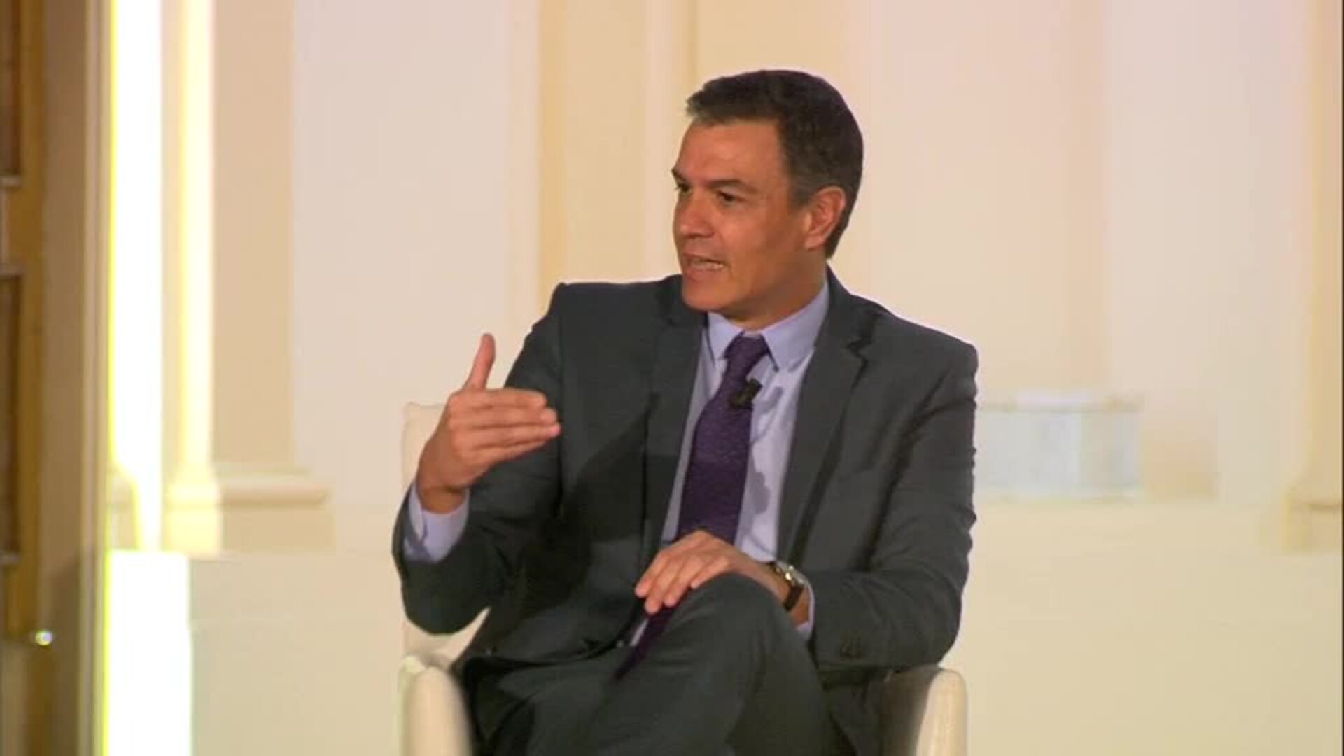 Sánchez afirma que las becas para ricos de Ayuso &quot;violentan&quot; el significado de las políticas de igualdad