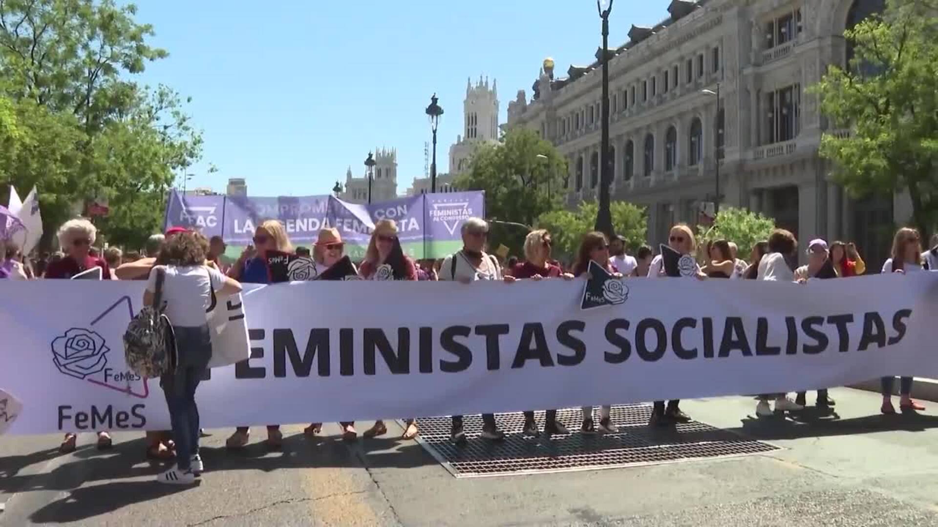 Miles de personas piden el fin de la prostitución en España