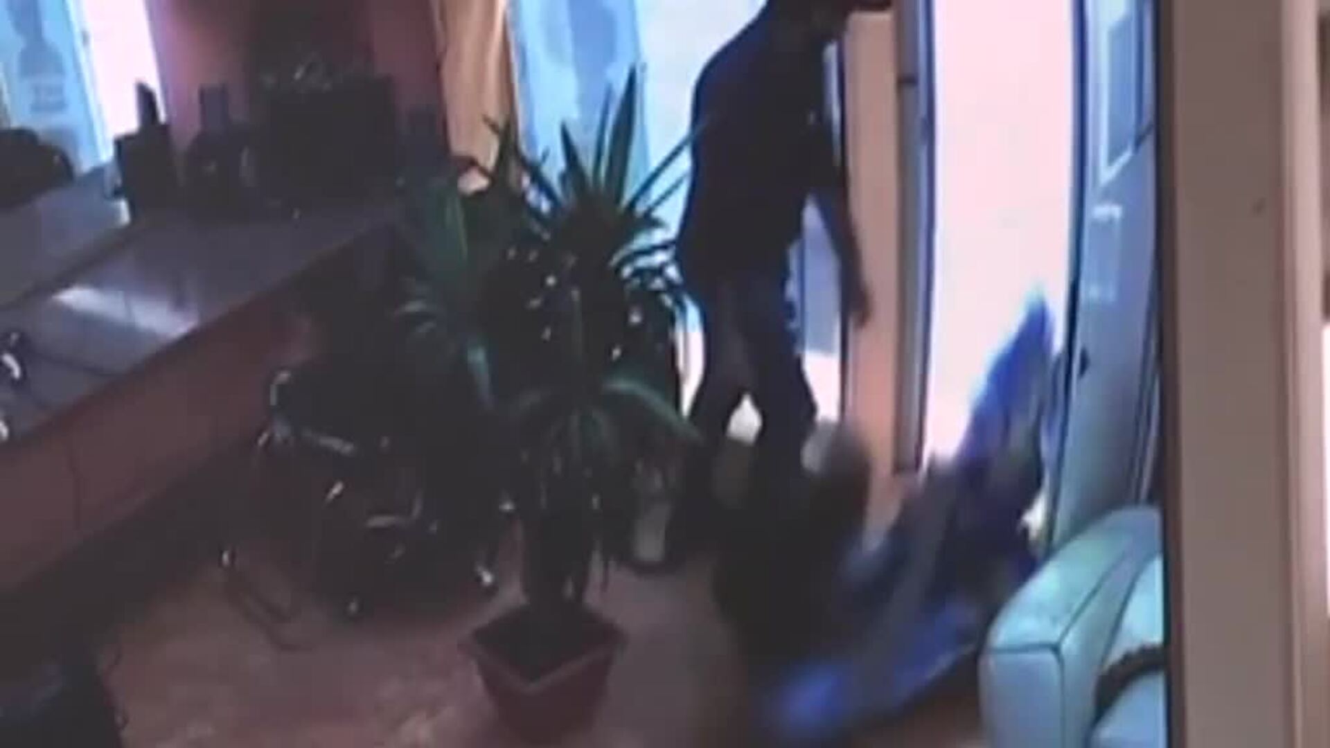 Apuñalada una mujer en el barrio del Raval por su expareja