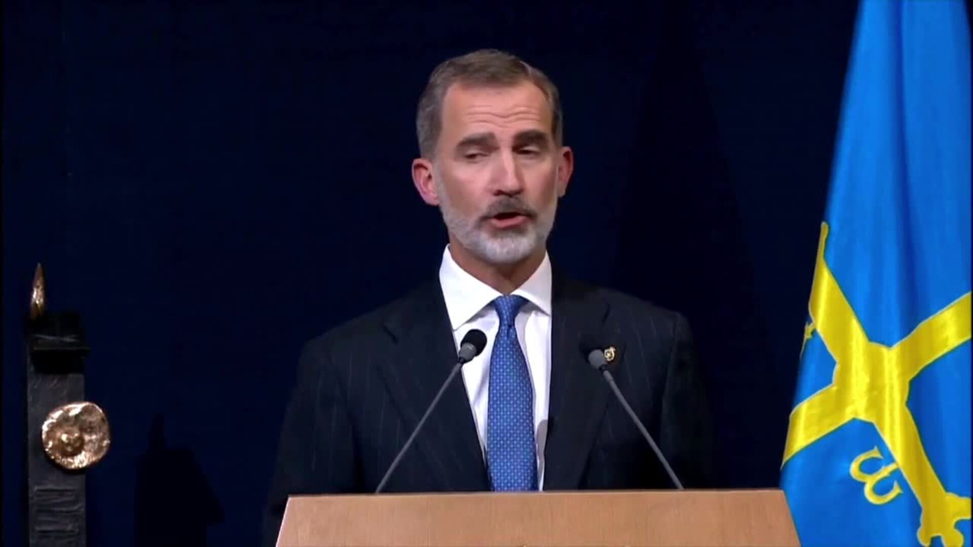 El Rey pide &quot;un gran esfuerzo nacional de entendimiento y concordia&quot;