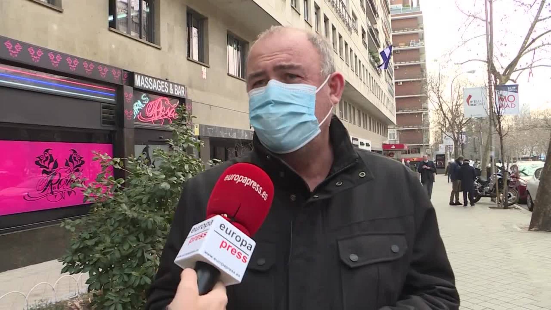 Madrileños valoran el anuncio sobre las mascarillas en exteriores