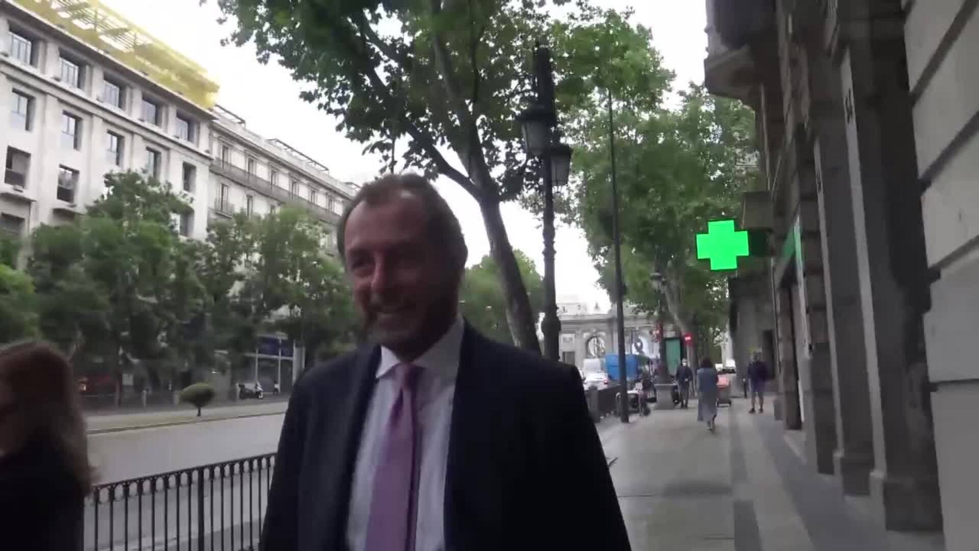 Luis Gasset, pareja de Ágatha Ruiz de la Prada, sonríe al amor