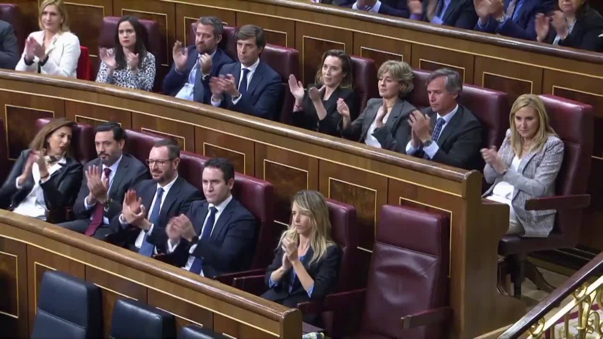 Casado y Abascal centran sus intervenciones en el conflicto catalán