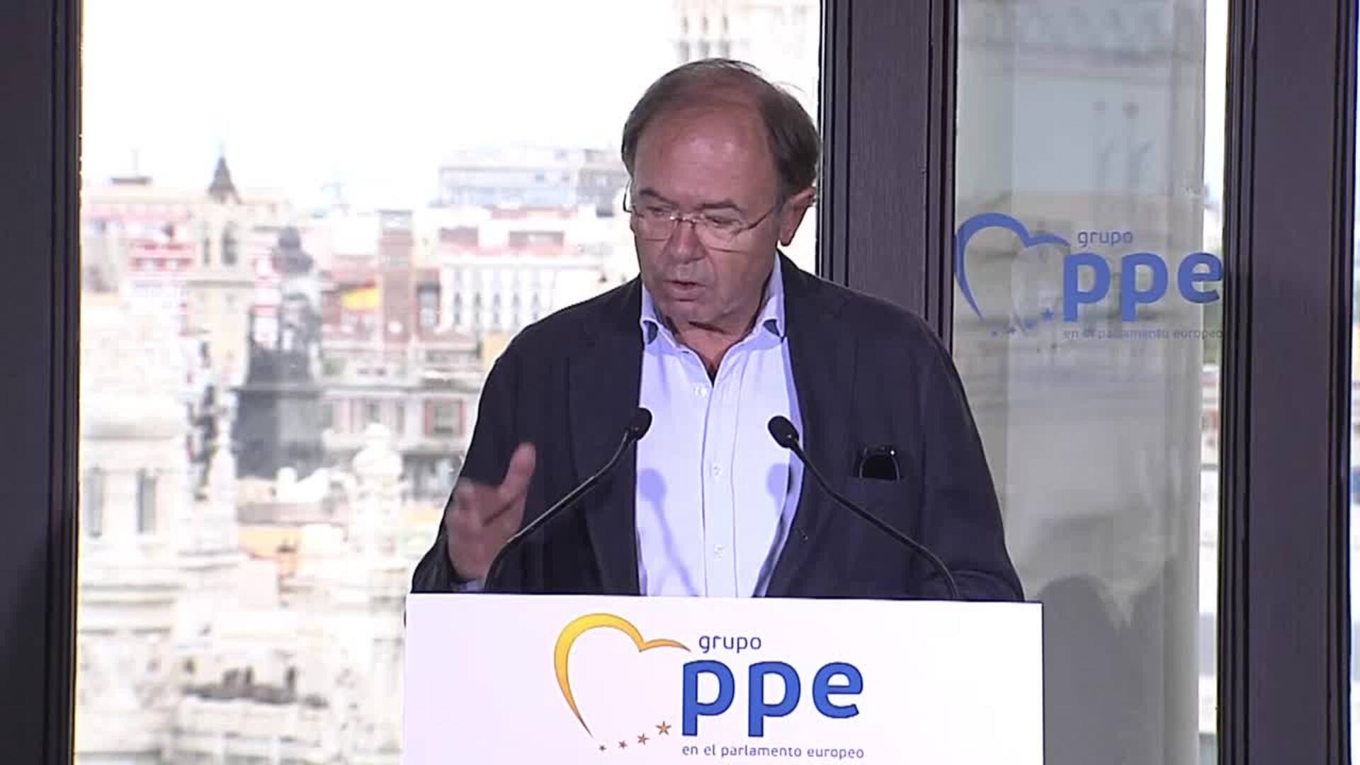 El PP afirma que Sánchez es un &quot;político tibio, oportunista e interesado&quot;