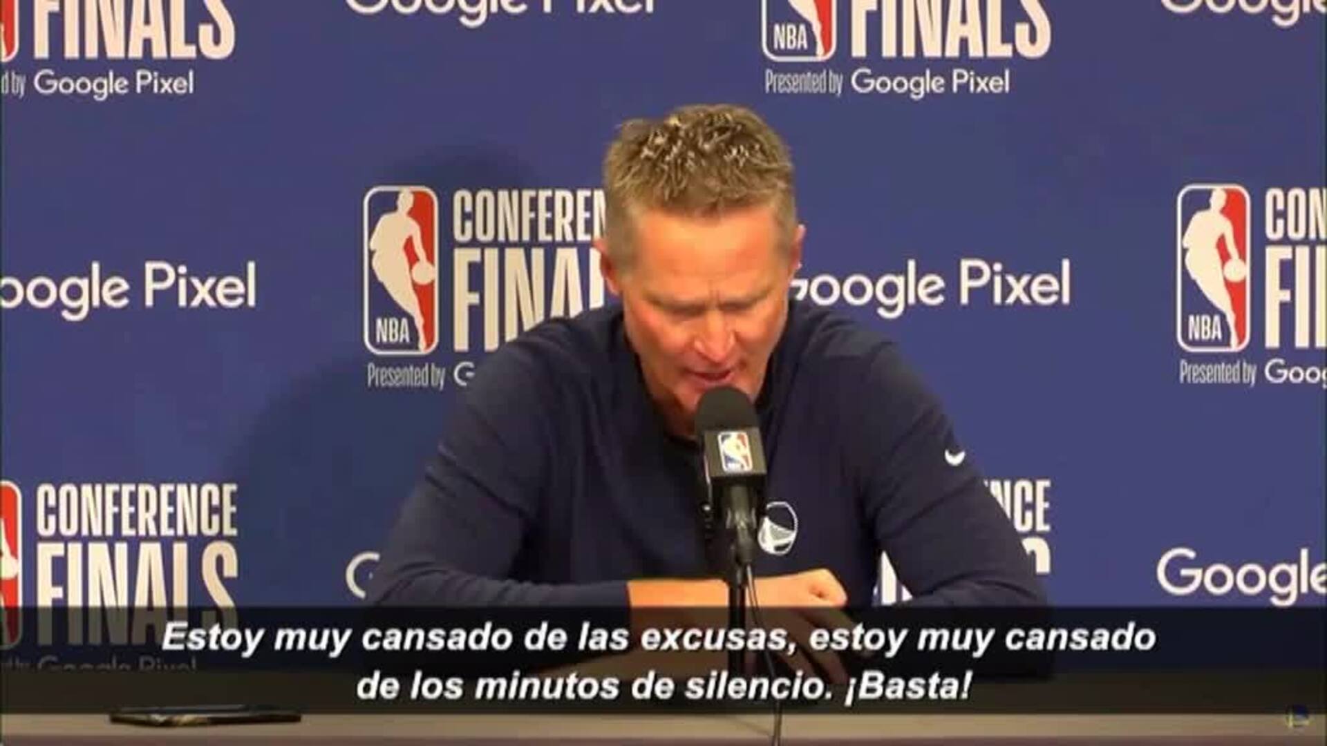 Un emocionado e indignado Steve Kerr explota contra la posesión de armas en EEUU
