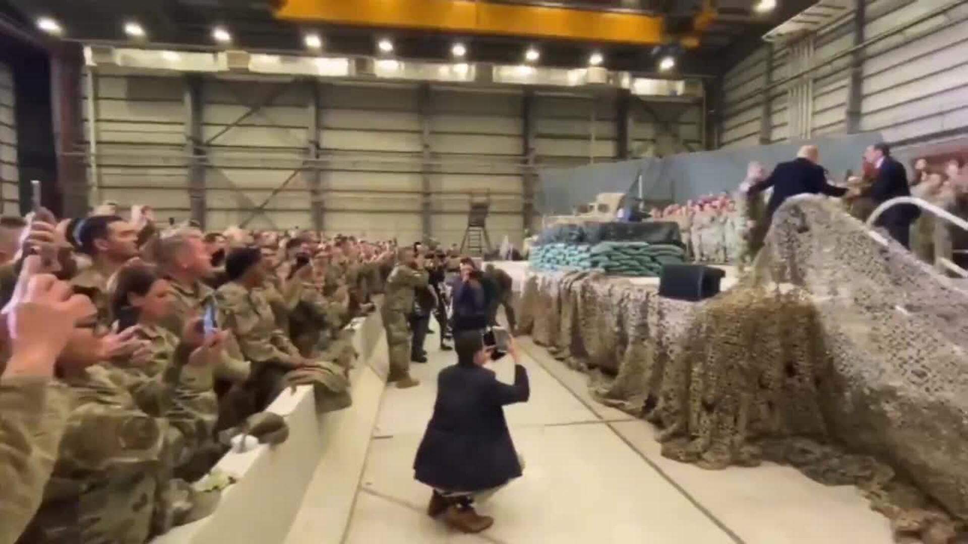 Trump anuncia el reinicio de las conversaciones de paz con los talibán