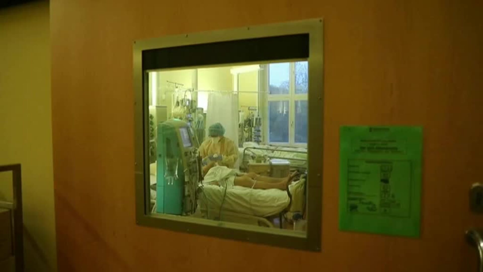 Francia inicia una tímida desescalada con la reapertura de comercios