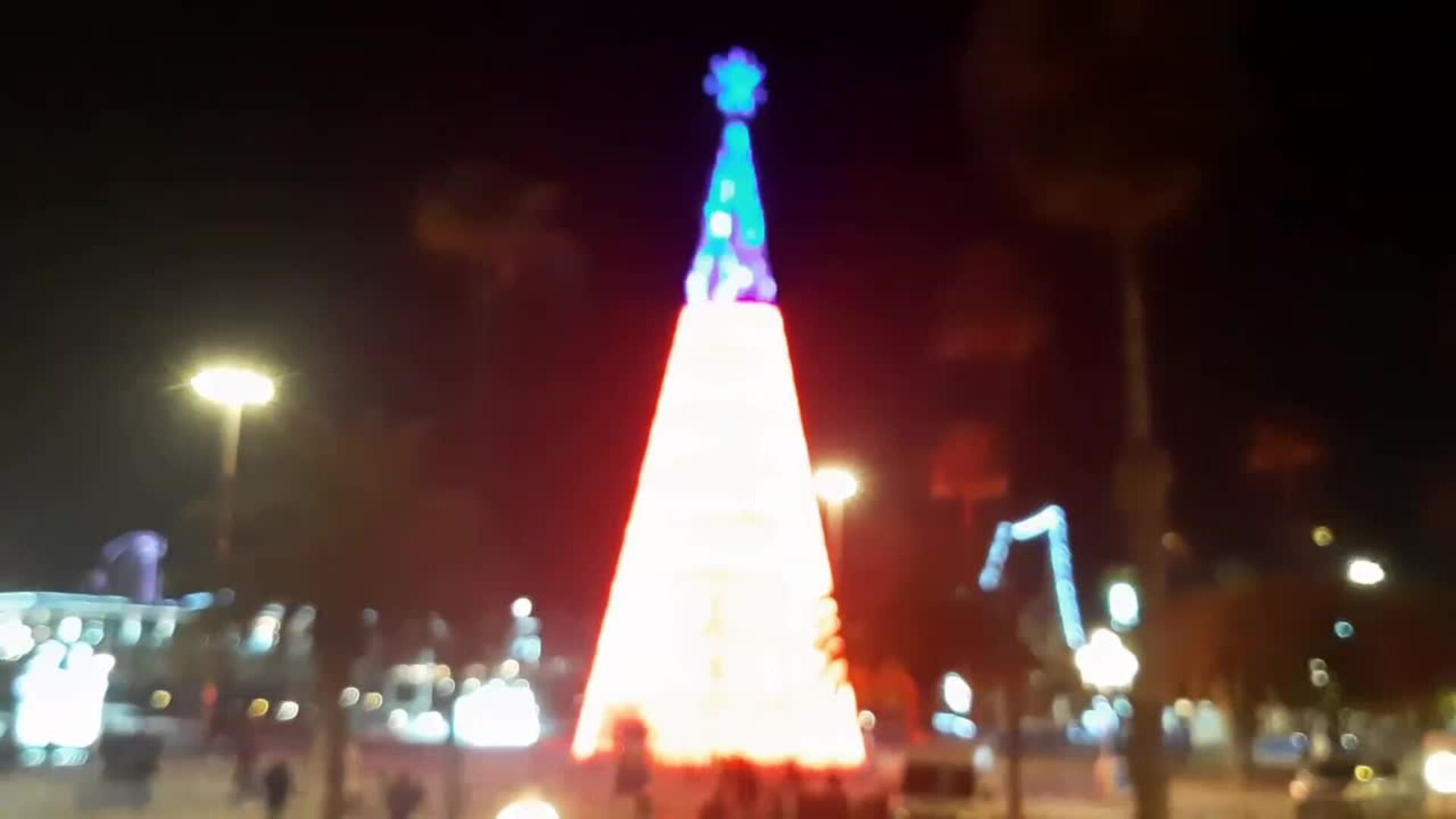 Barcelona inaugura II edición de &#039;Navidad en el Puerto&#039; con encendido de luces