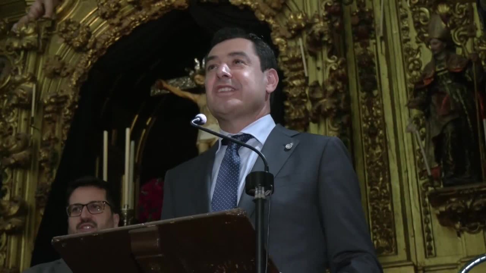 Moreno destaca la luz, fuerza y tesón de la Hermandad de la Vera Cruz ursaonense