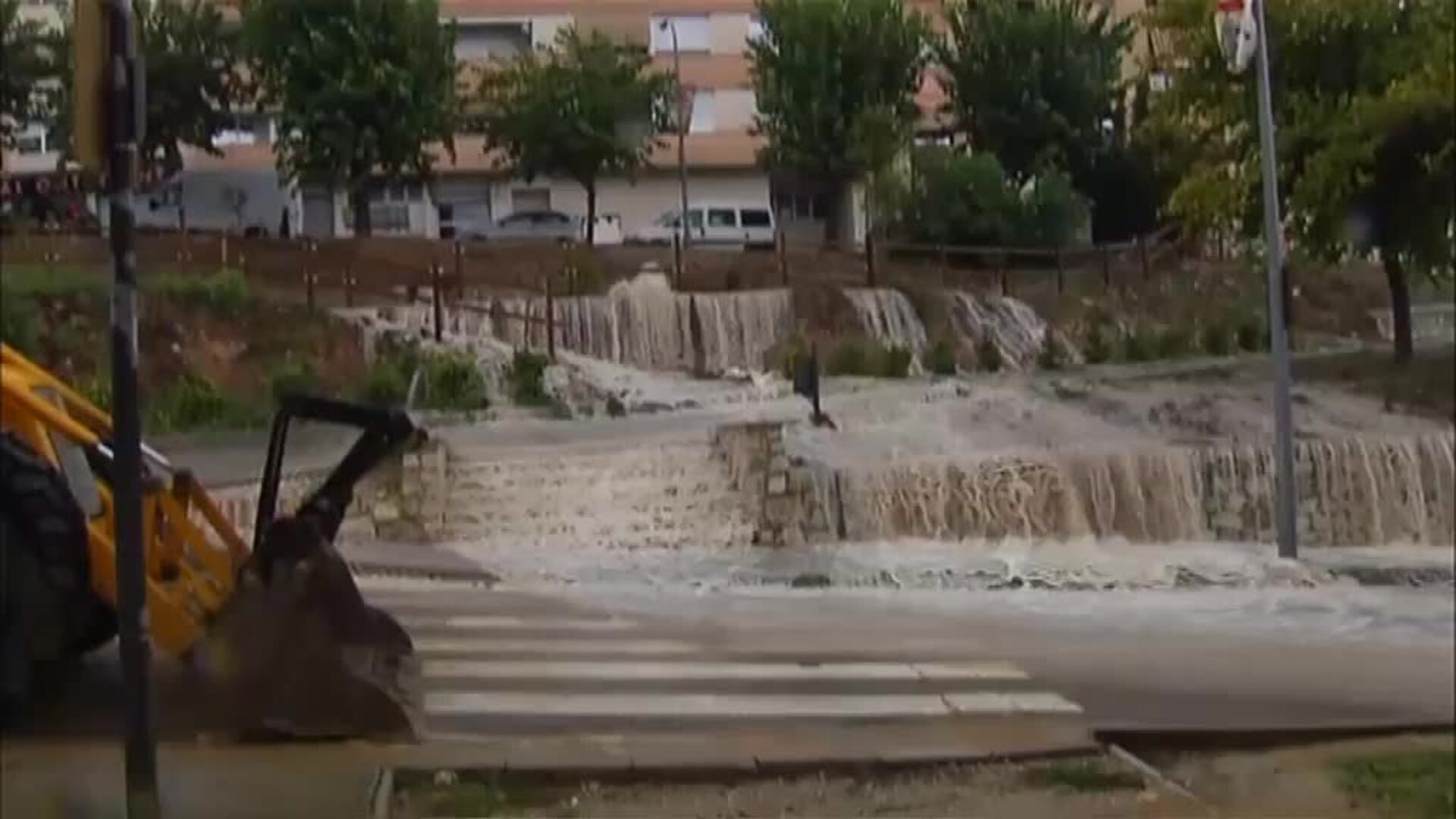 Las calles de Ontinyent convertidas en cascadas