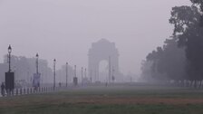 Autoridades reducen el índice de calidad del aire de Nueva Delhi a categoría "severa"