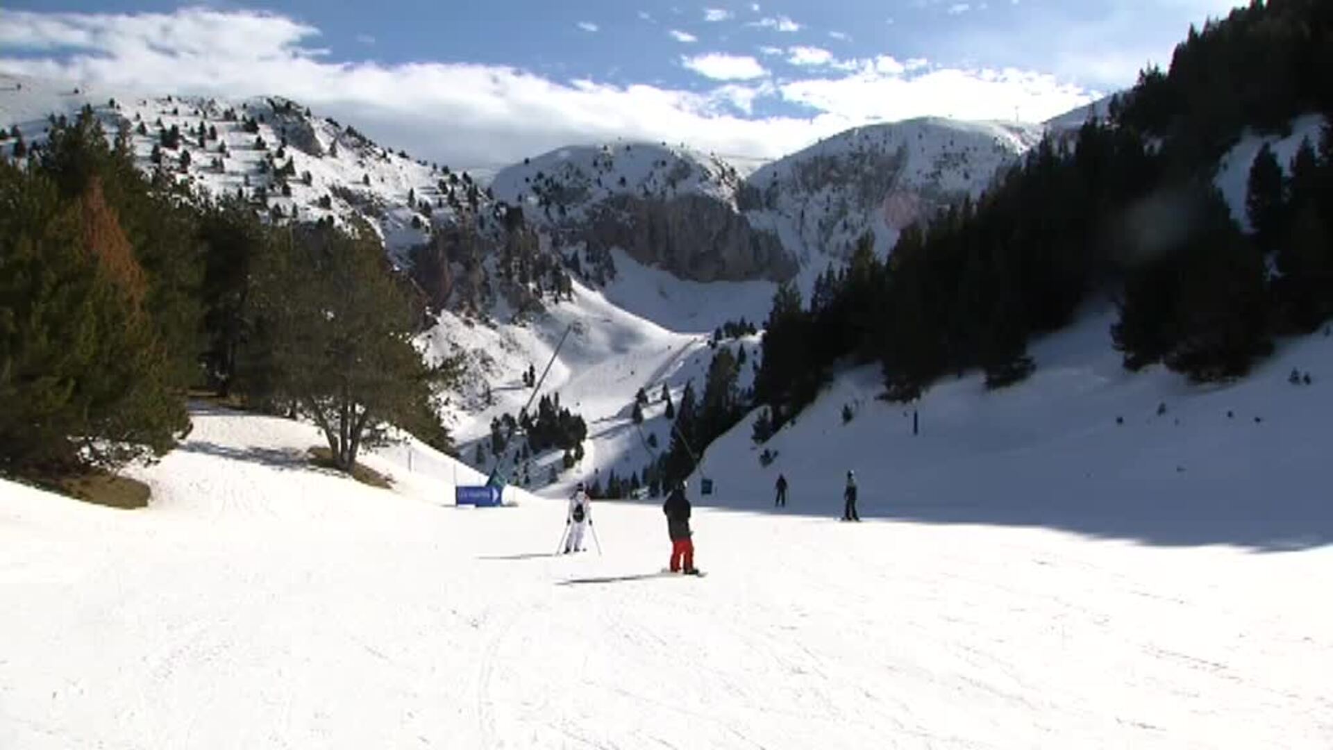 Las estaciones de esquí reciben la primera oleada del invierno