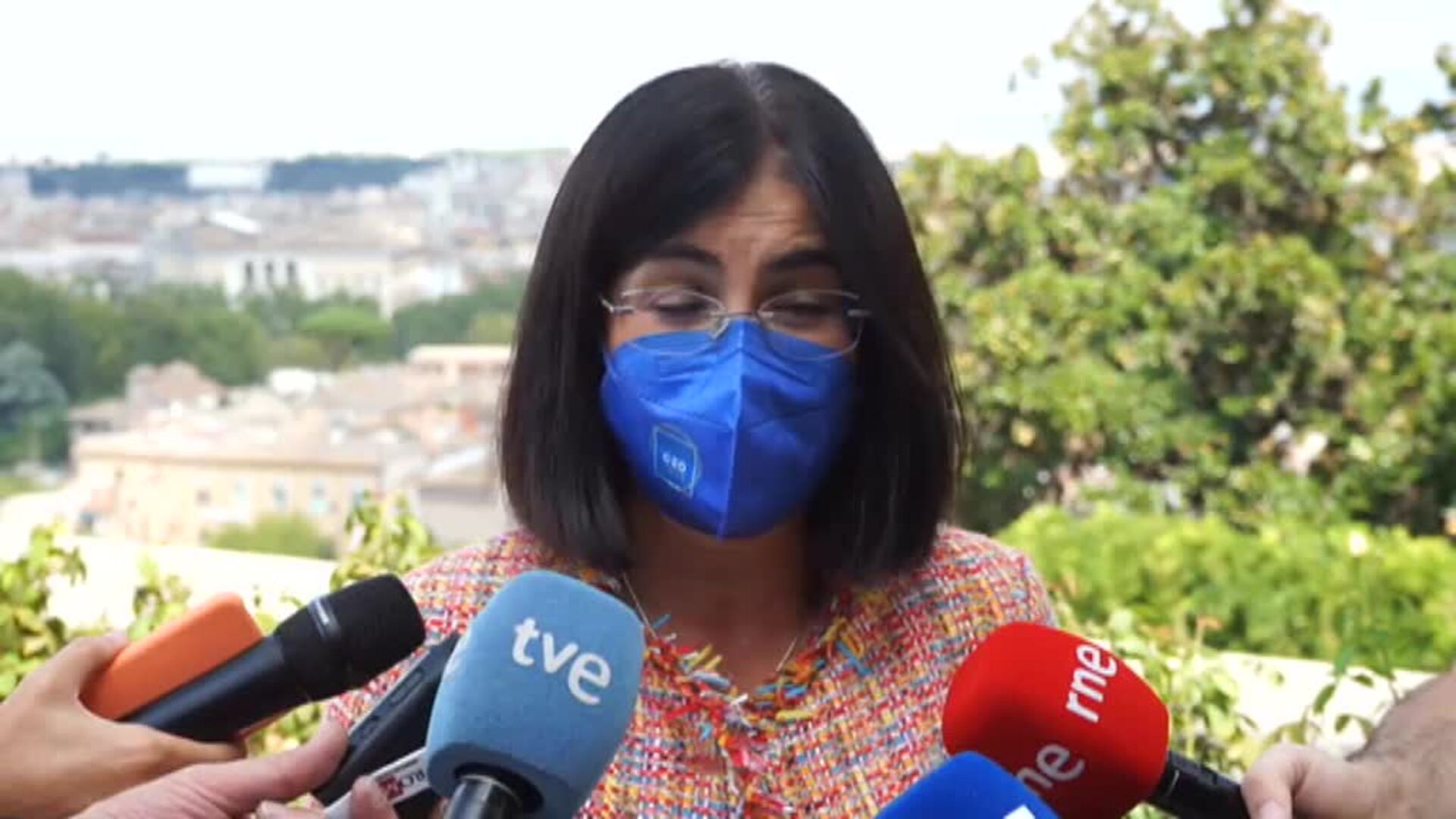 La ministra de Sanidad lanza un mensaje para animar a los rezagados a vacunarse