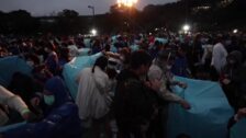 Taiwaneses sueltan cientos de farolillos flotantes para desear paz y prosperidad