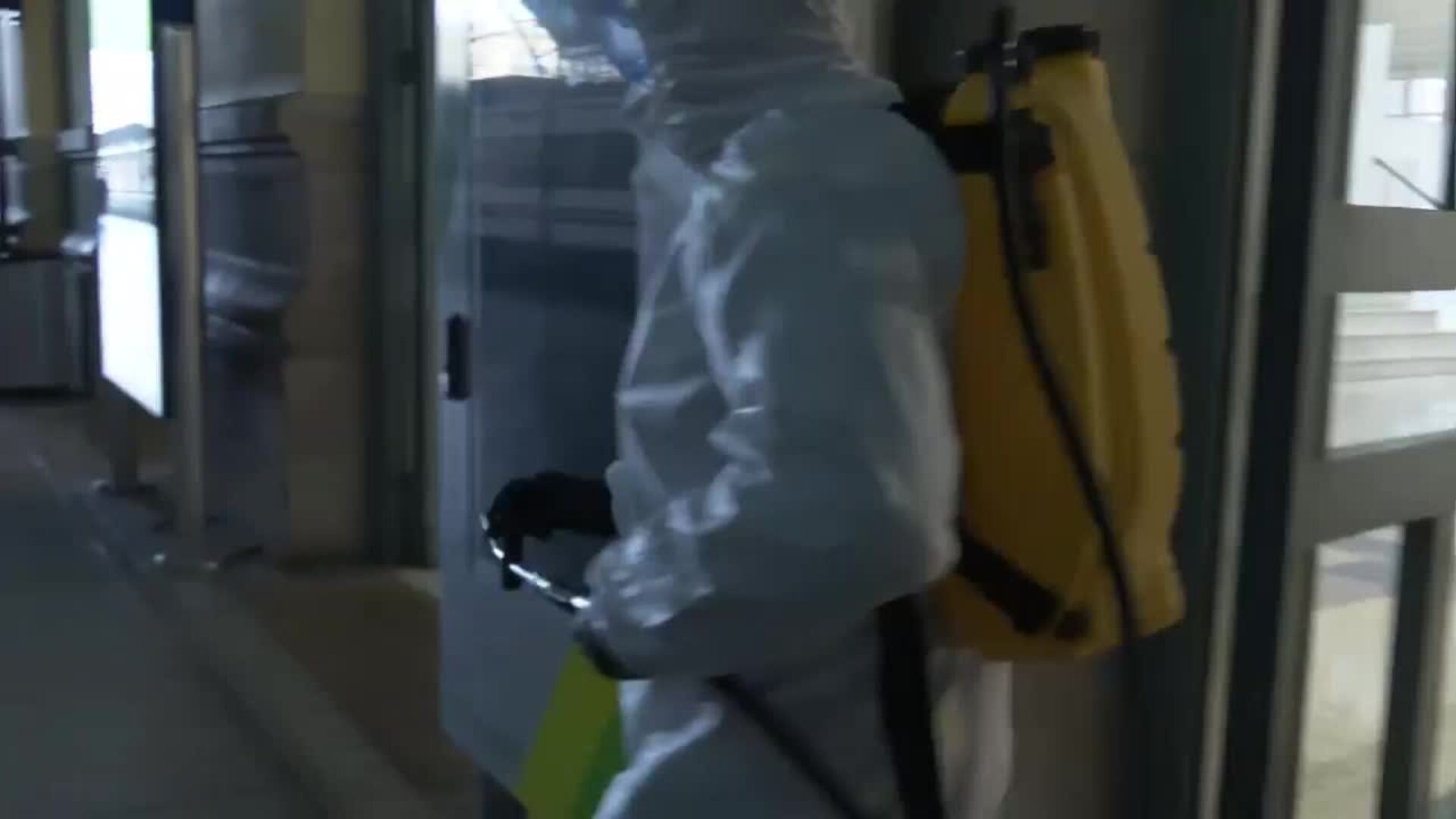 UME desplegada en València trabaja en labores de desinfección