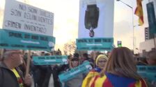 Tsunami Democràtic consigue colar en el Camp Nou la pancarta del «Spain, sit and talk»