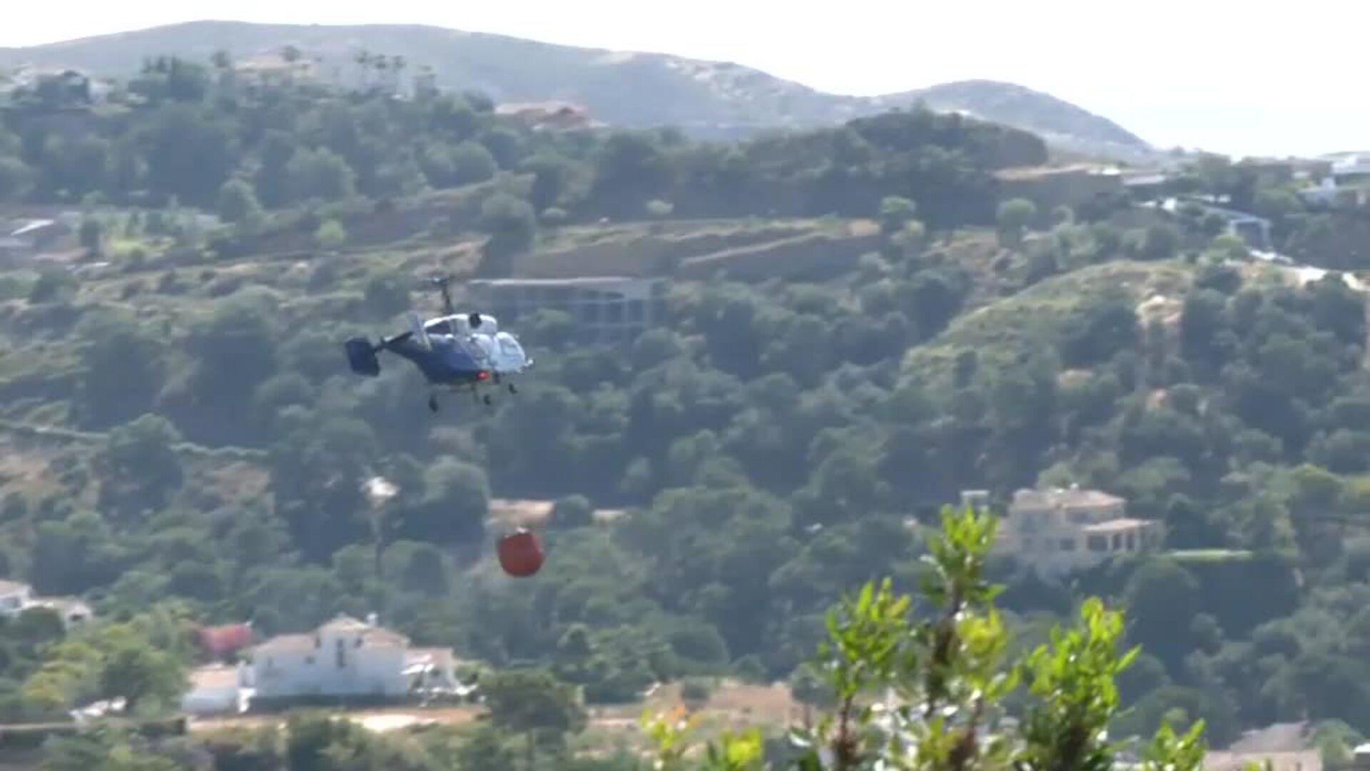 Los bomberos han conseguido perimetrar el 70% del incendio de Sierra Bermeja