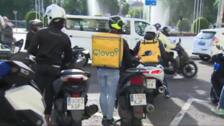 Deliveroo se irá de España el 29 de noviembre por la ley 'rider' y pacta un ERE para casi 4.000 repartidores
