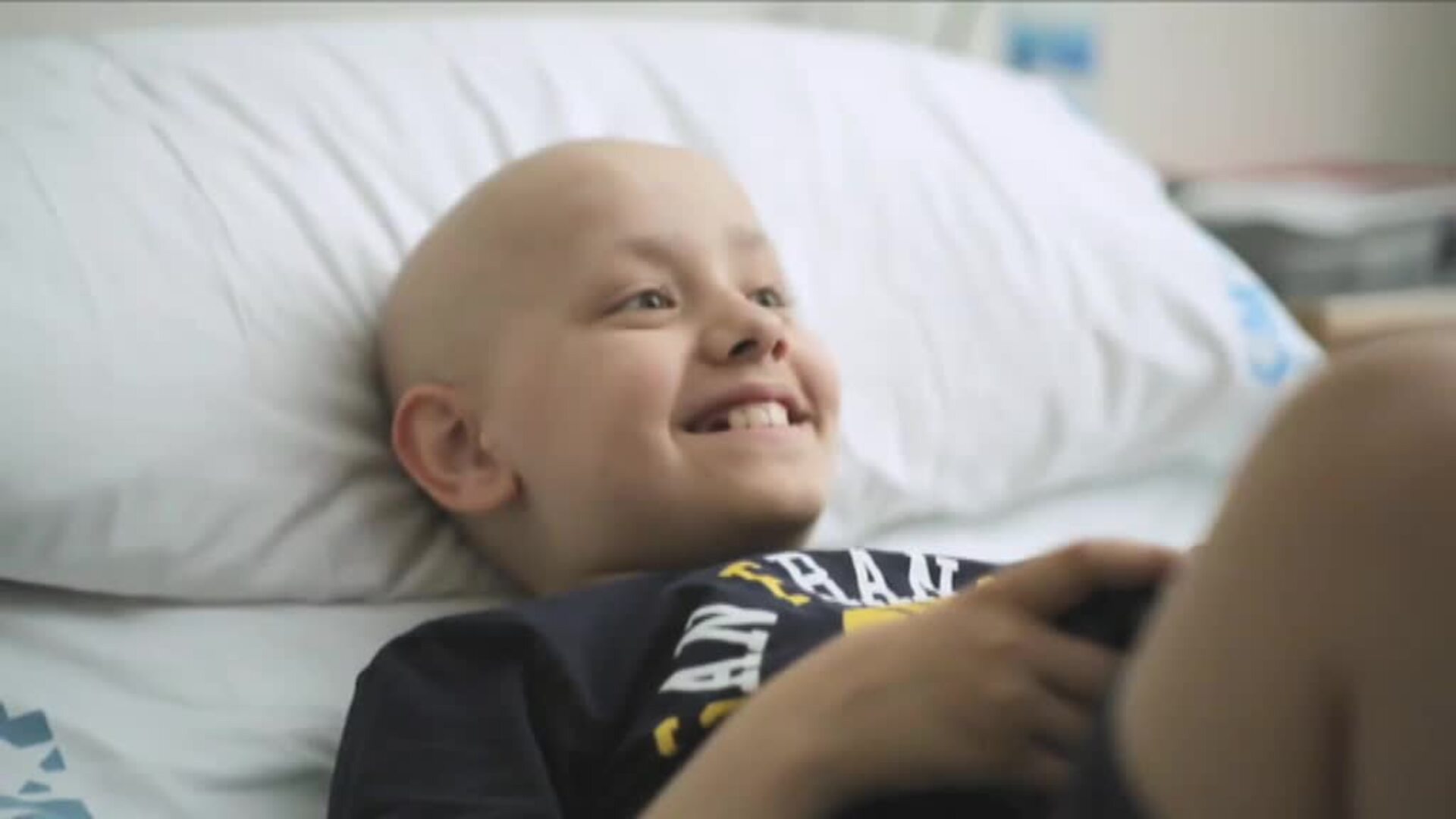 La ONG Juegaterapia regala videoconsólas a los niños con cáncer