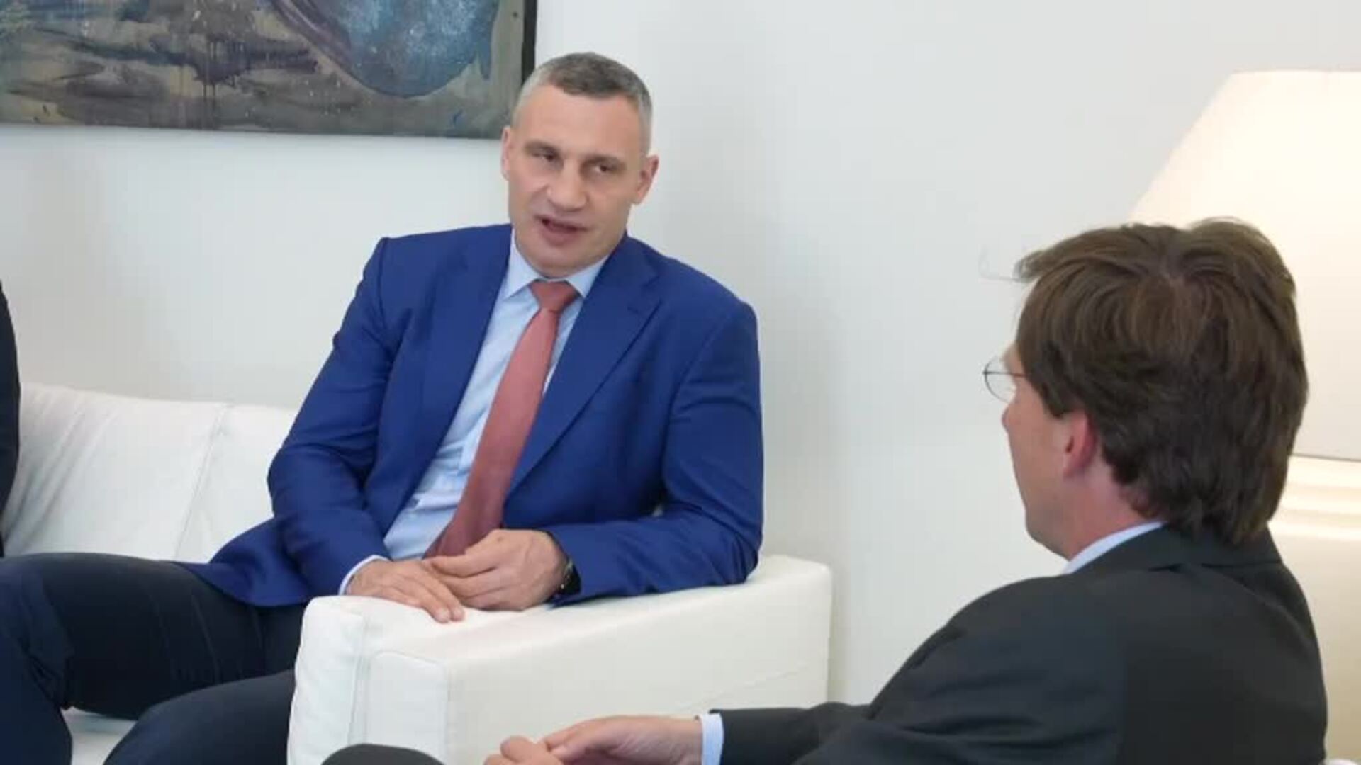 Almeida se reúne con el alcalde de Kiev en el Palacio de Cibeles