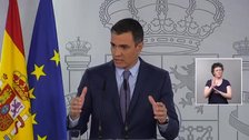 Sánchez anuncia rebajas en transporte y subida de las pensiones no contributivas y un impuesto a las empresas energéticas