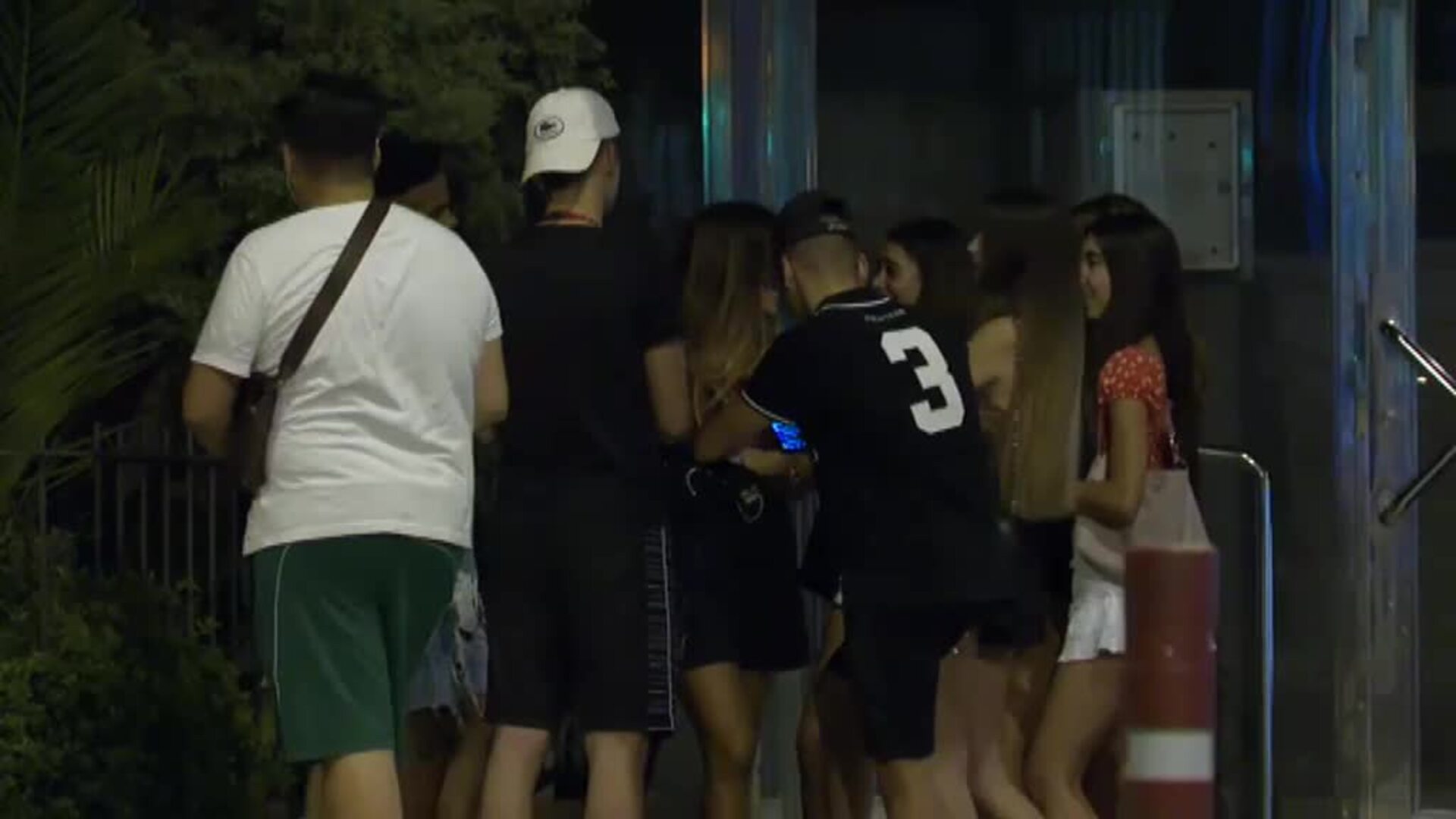 El ocio nocturno desoye las recomendaciones sanitarias en Barcelona