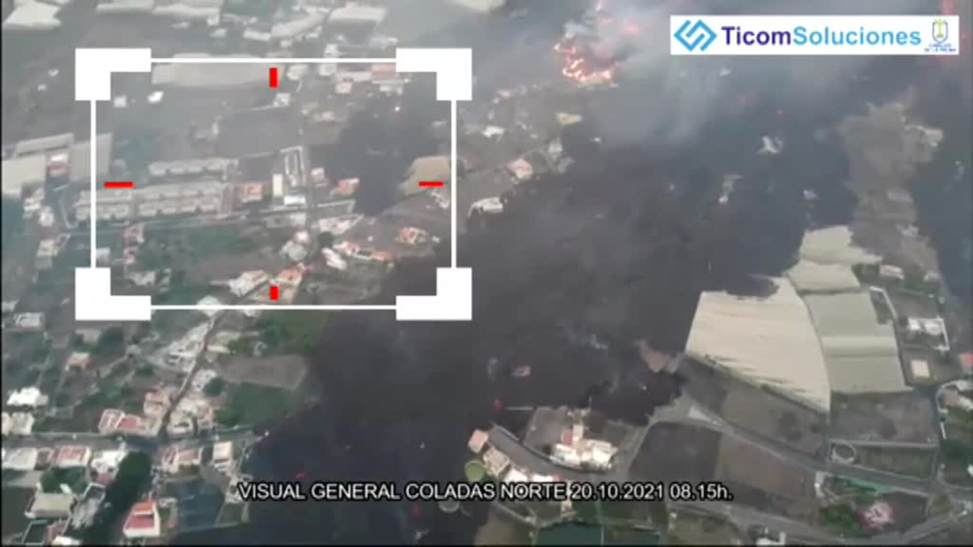 La colada se adentra en el barrio de La Laguna