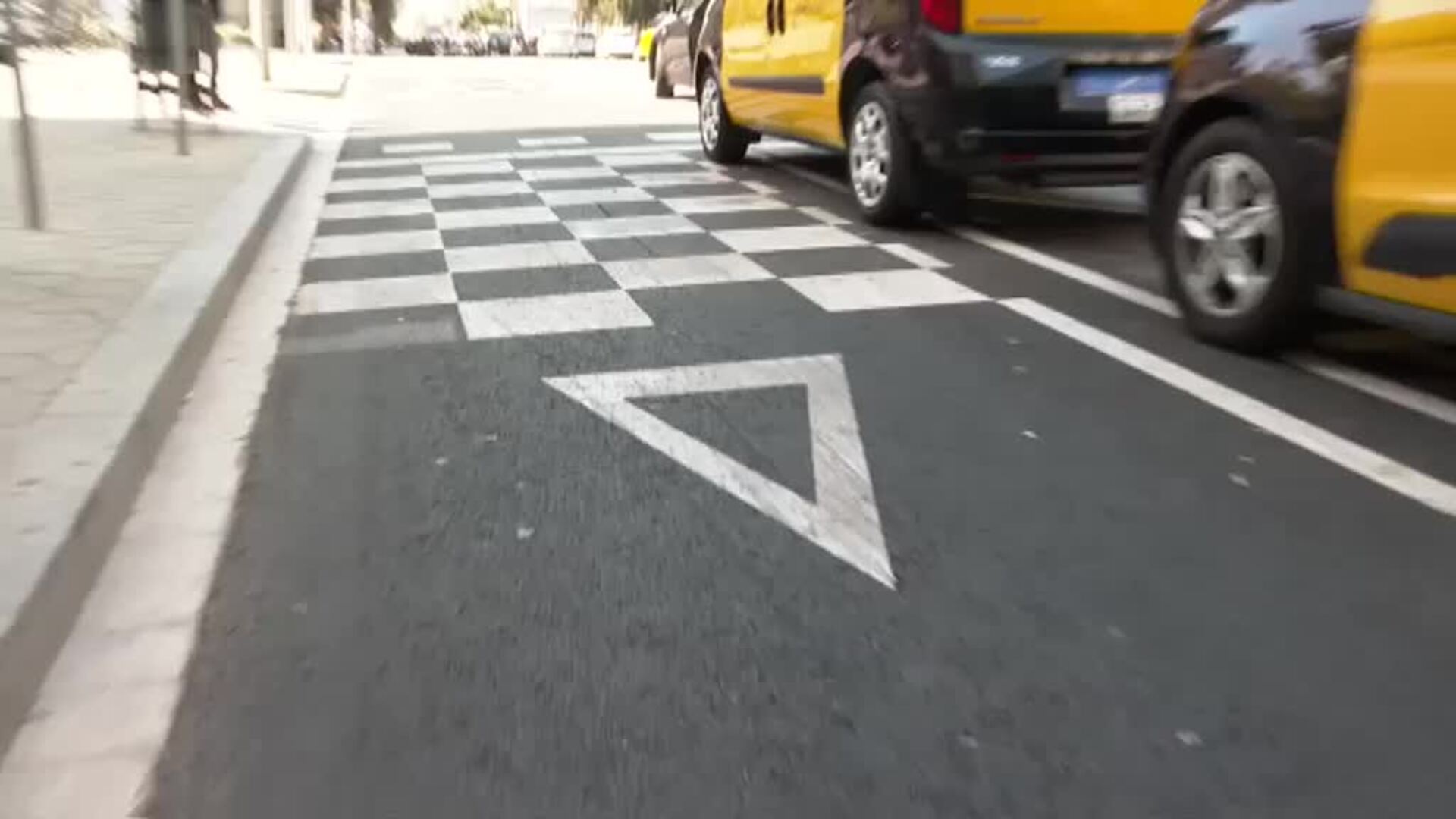 Dan de alta a la señora atropellada por un patinete en Barcelona