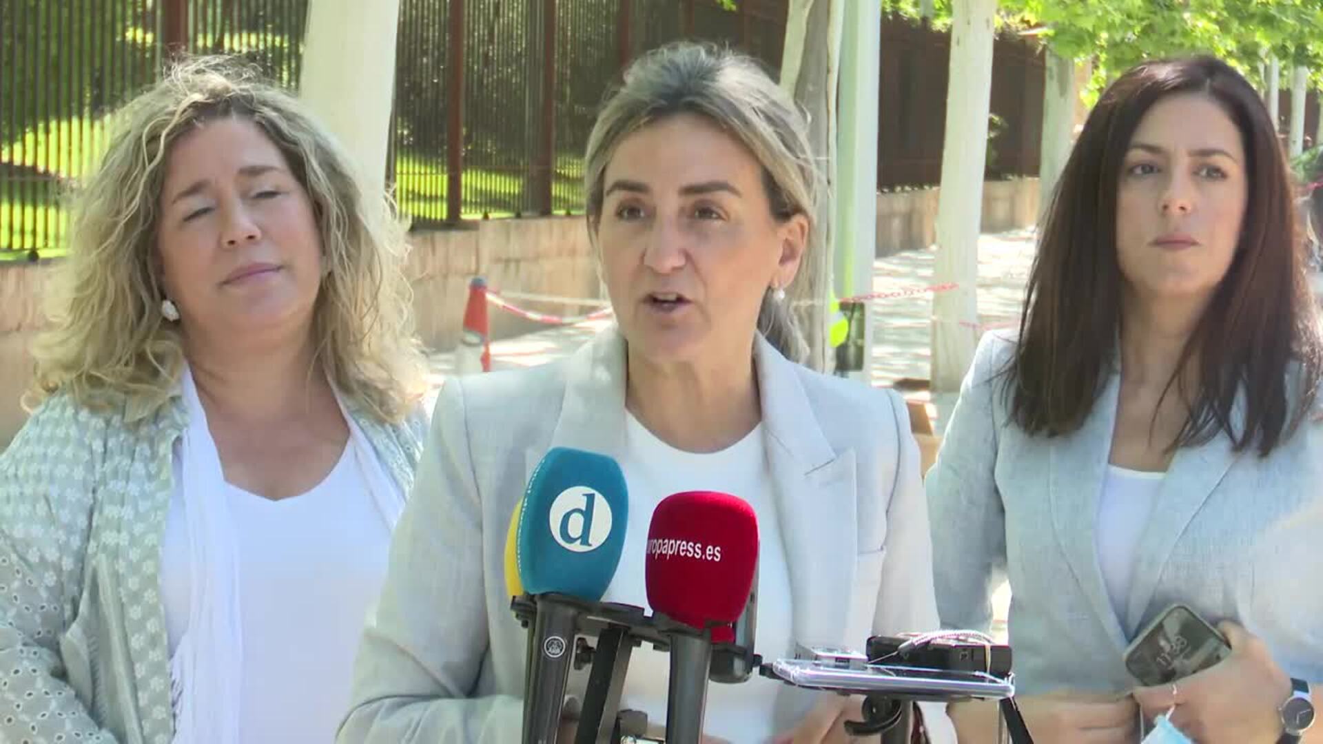 La iluminación de la calle Rosa Parks de Toledo se moderniza con 25 farolas