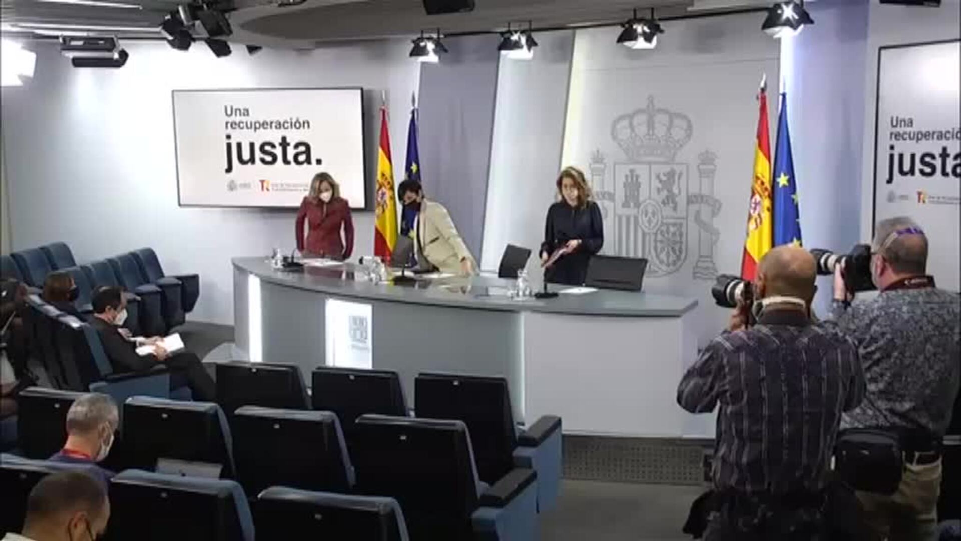 El PP borra un tuit en el que calificaba al papa de &quot;comunista&quot; por su encuentro con Yolanda Díaz