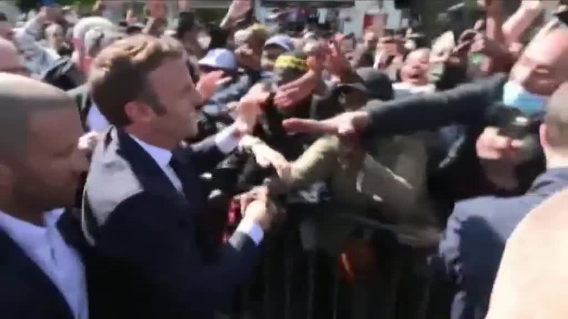 Jornada de reflexión en Francia ante unas presidenciales decisivas