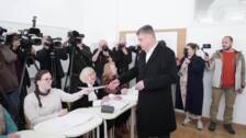 Zoran Milanovic, presidente croata y candidato a primer ministro, acude a las urnas