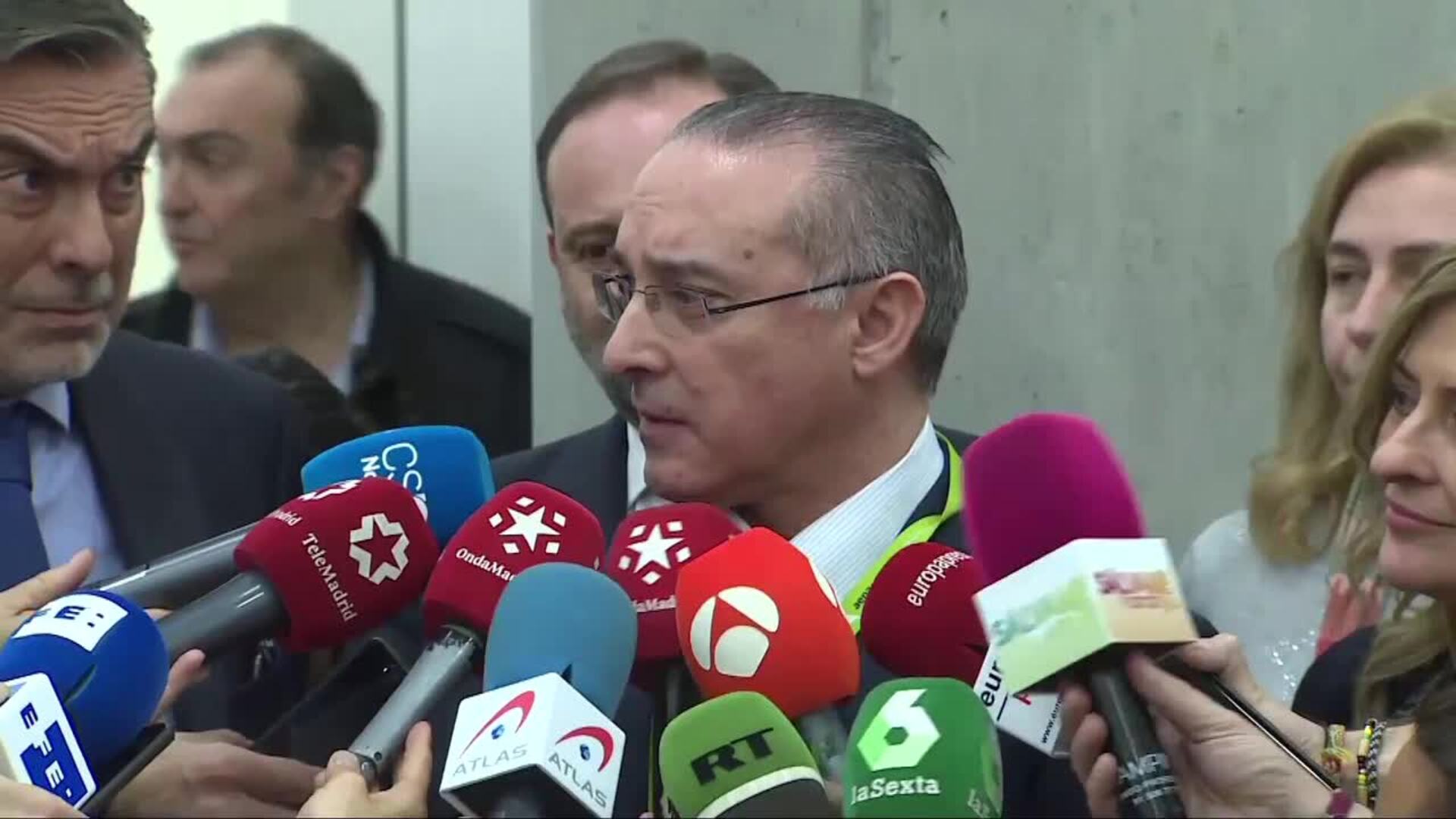 Pasajeros de Air Canadá serán atendidos en una sala apartada