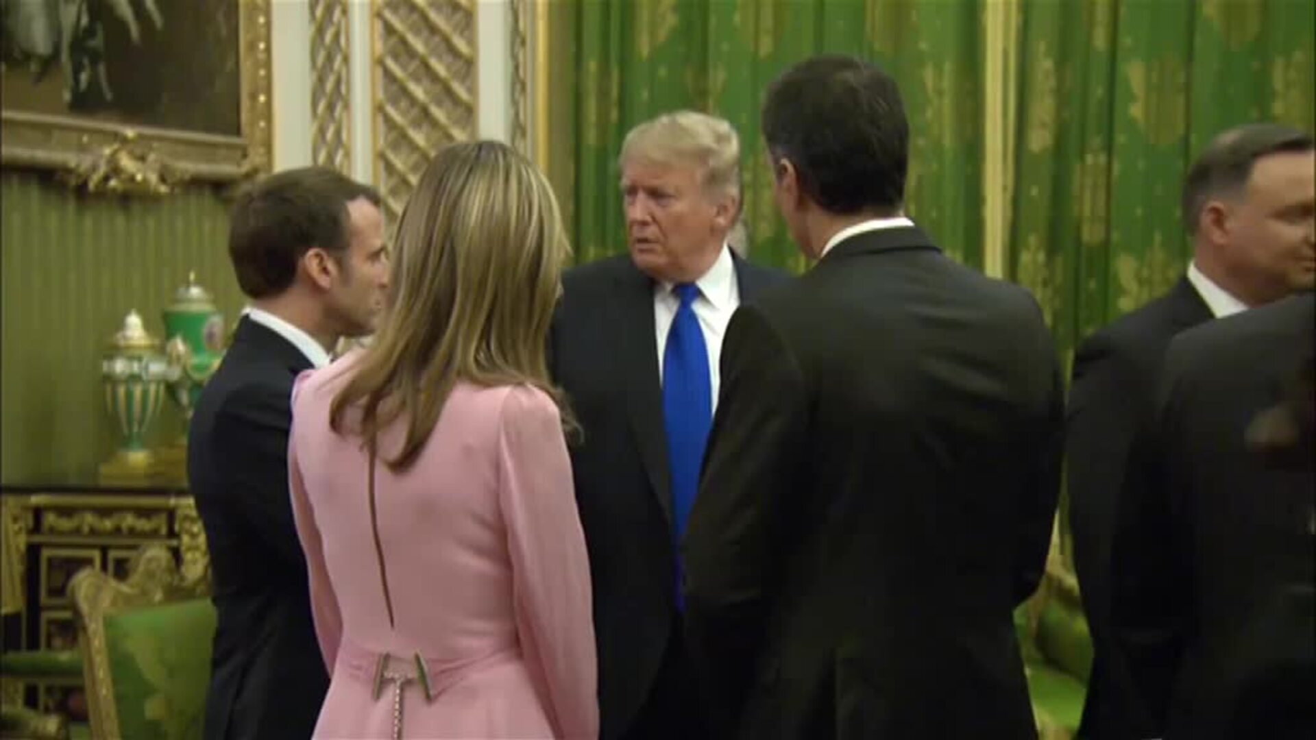 Sánchez coincide con Donald Trump en el Palacio de Buckingham