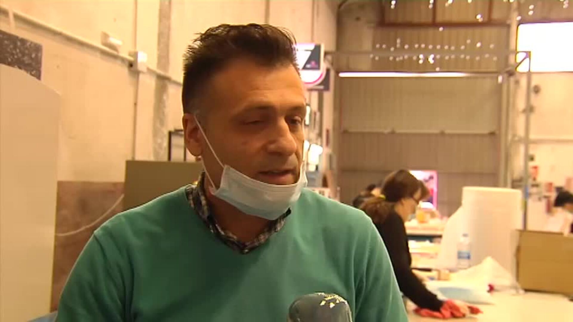 Las empresas se reinventan para fabricar mamparas