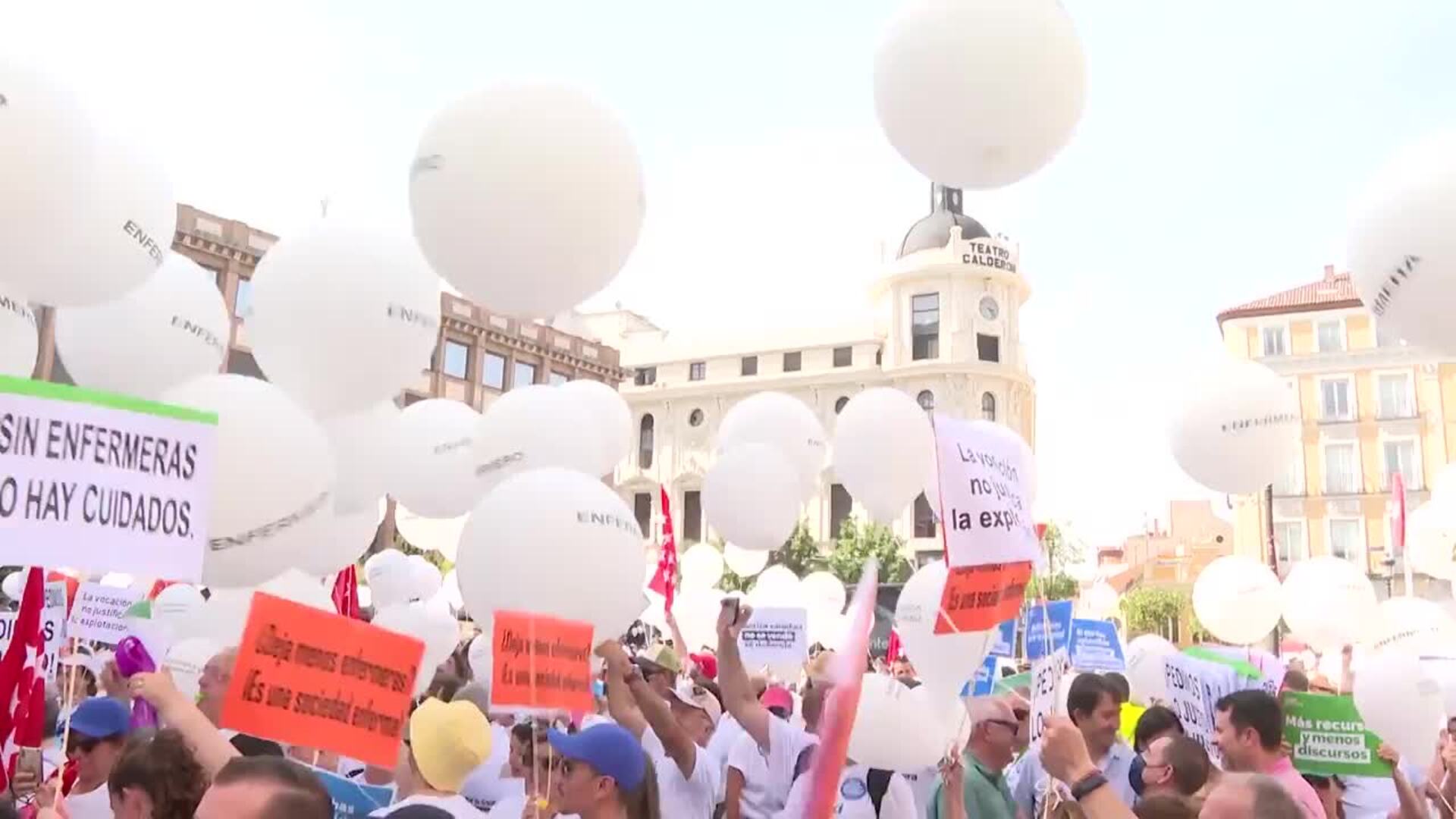 Miles de personas salen a la calle en defensa de la sanidad pública
