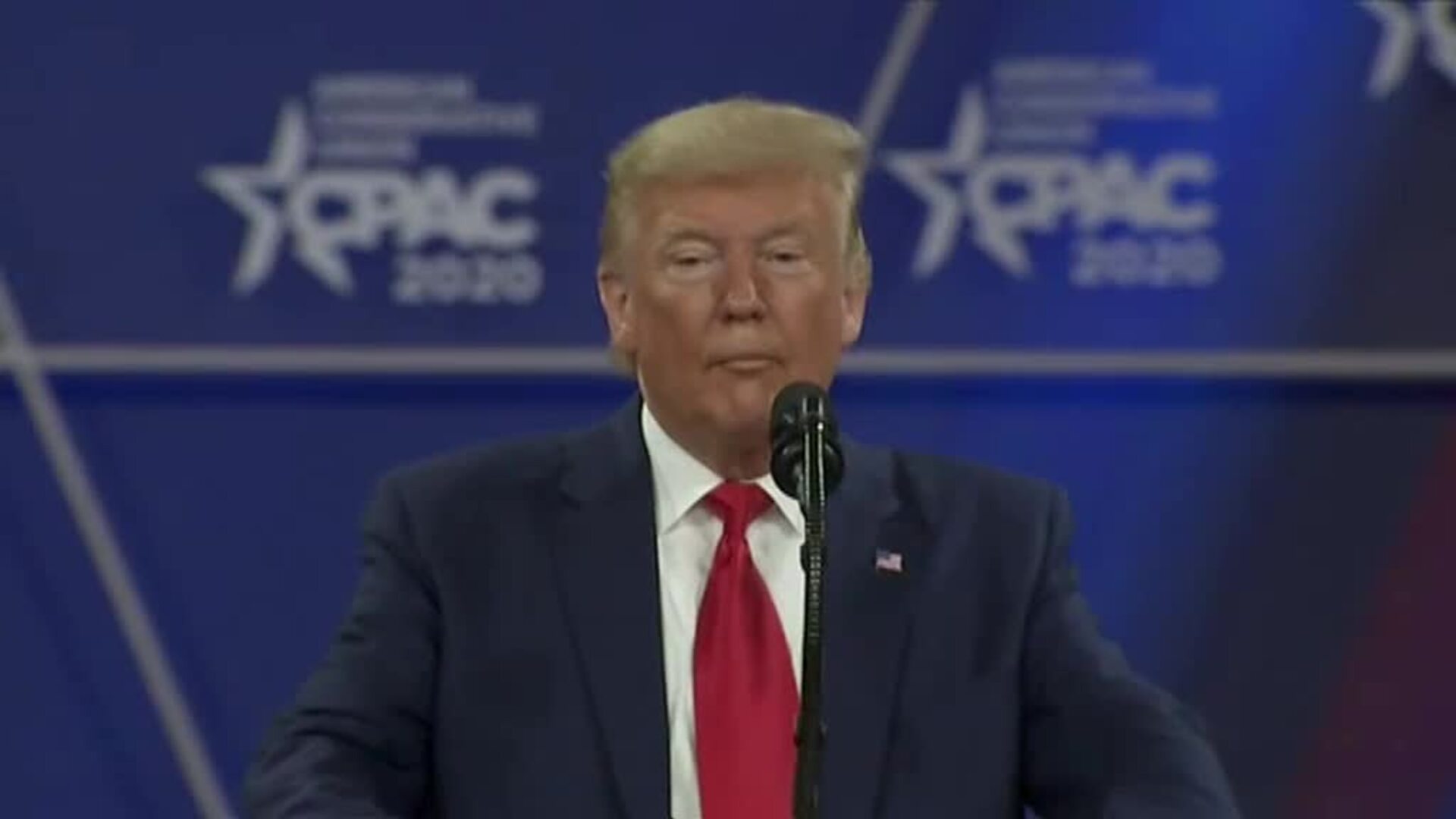 Donald Trump ridiculiza a todos los candidatos de las primarias del Partido Demócrata