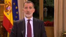 El rey pide frenar la "erosión" de las instituciones con respeto a la Constitución y a las leyes