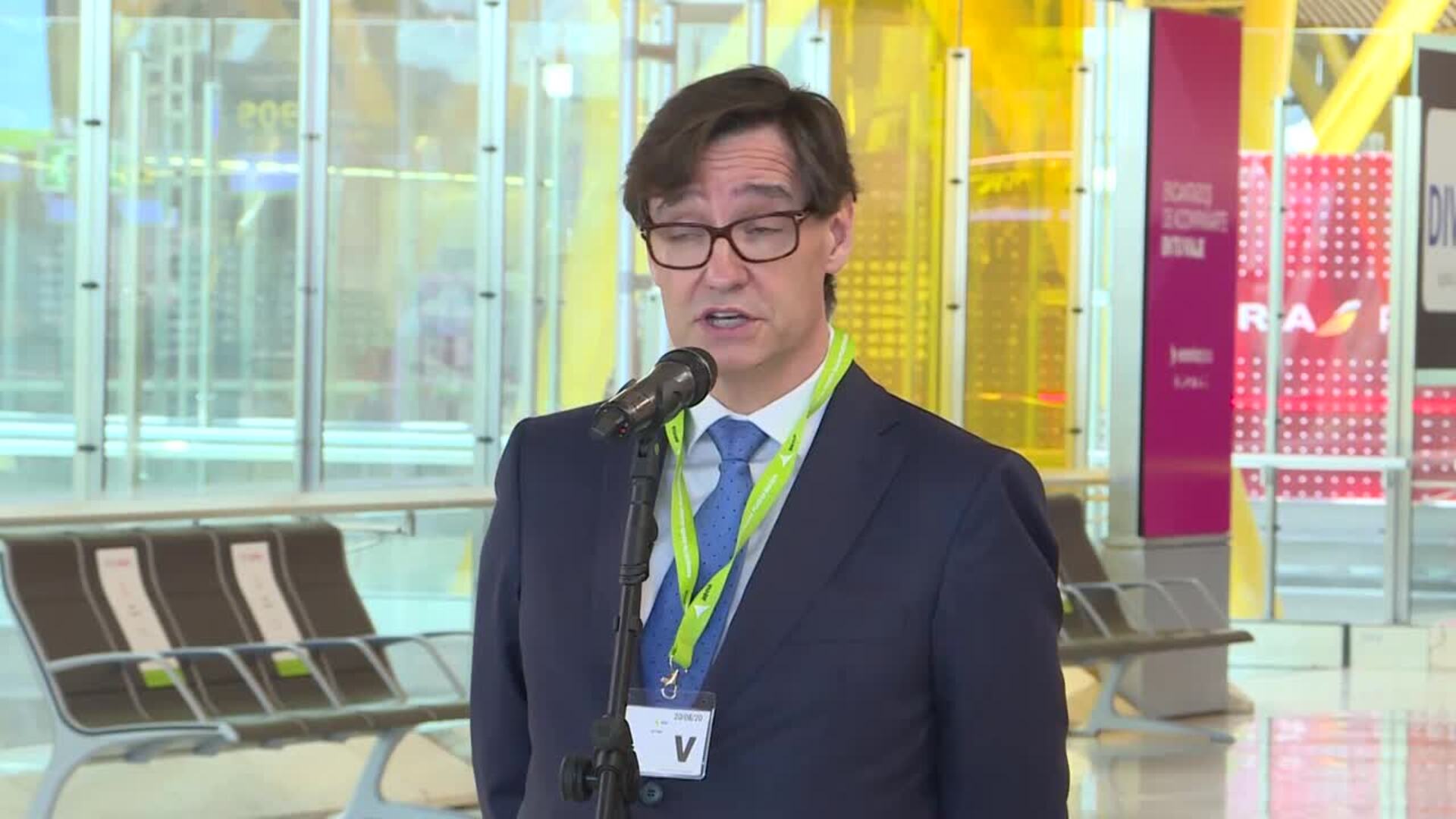 Illa explica los controles que tendrán los pasajeros que visiten España