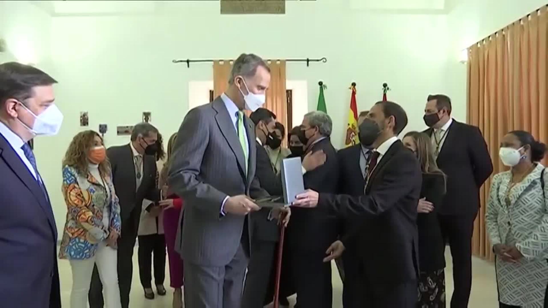 Sanlúcar de Barrameda se vuelca en la visita del Rey