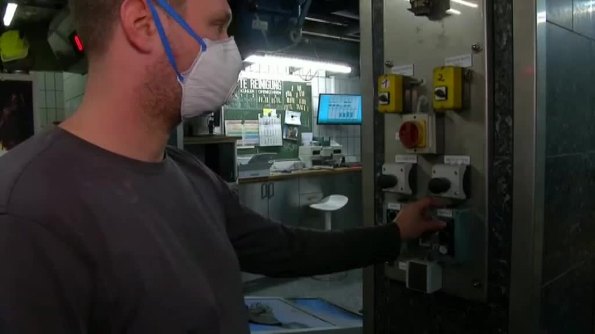 Los italianos empiezan las navidades confinados