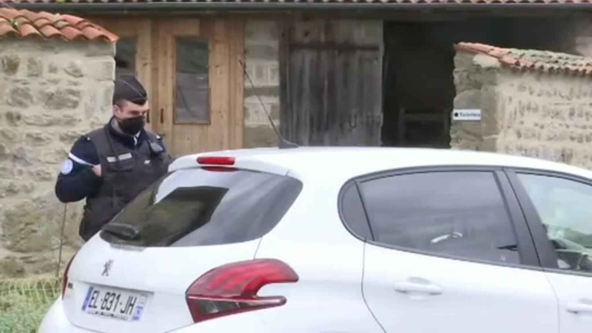 Tres gendarmes asesinados en Francia