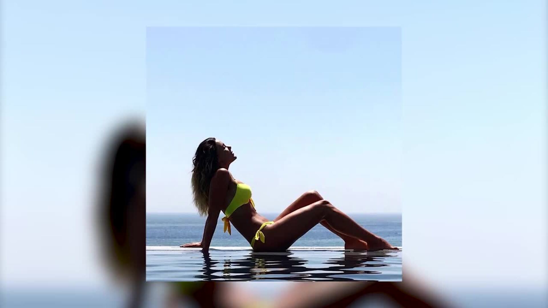 Lorena Gómez presume de figura en bikini frente al mar