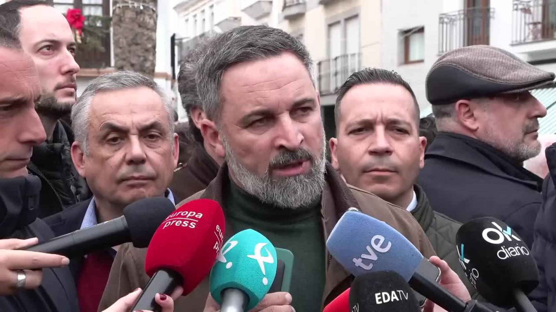 Abascal cree "lógico" que el PSOE ocultara el 'caso Salazar': "Solo se disfraza de feminista"