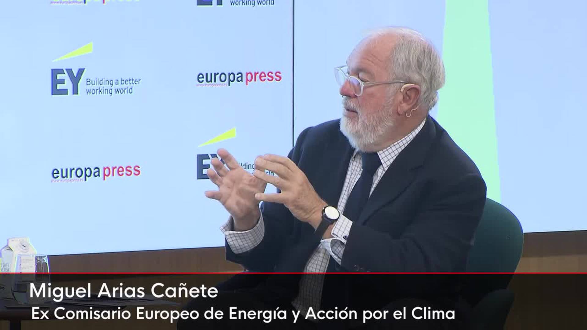 Un encuentro con expertos analiza el momento que atraviesa el sector energético en España