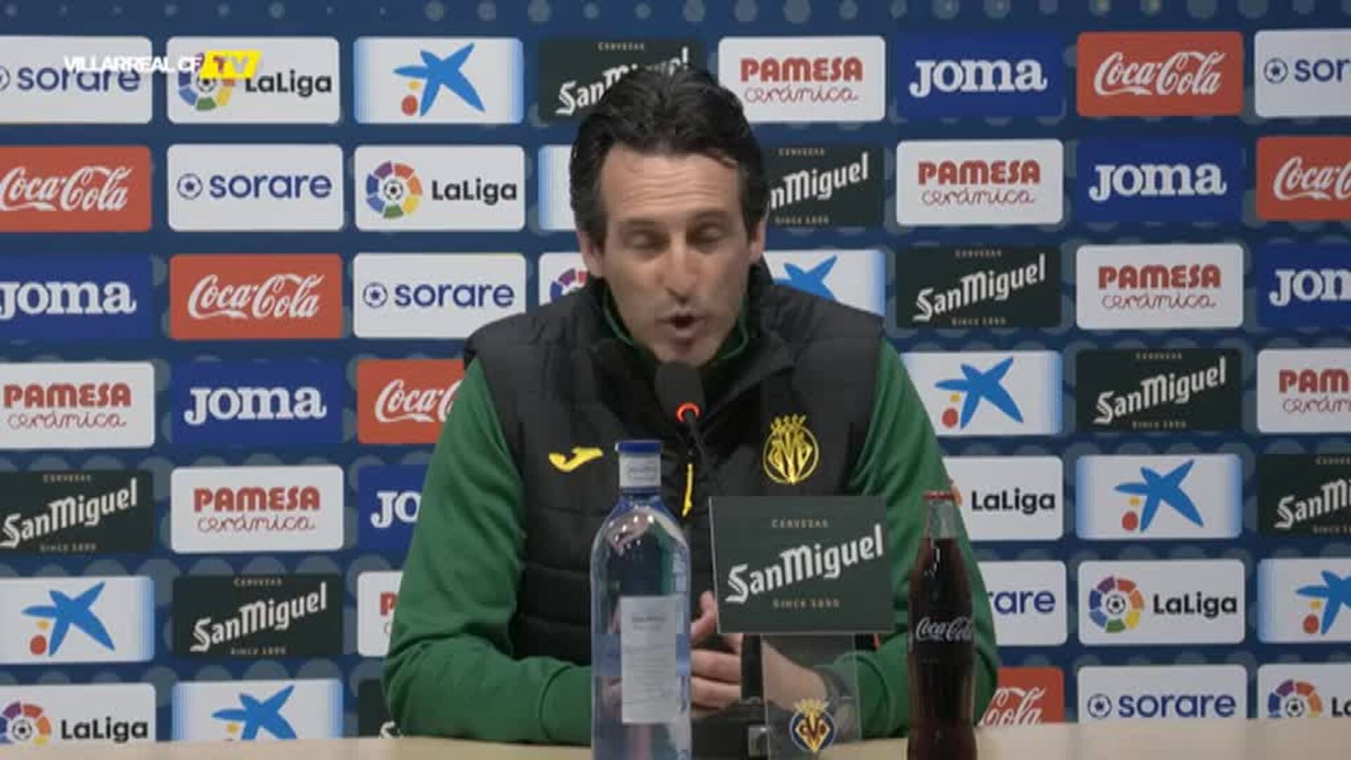 Emery: &quot;Es un equipo muy competitivo con un entrenador que trabaja. Sus equipos tienen cara y ojos&quot;