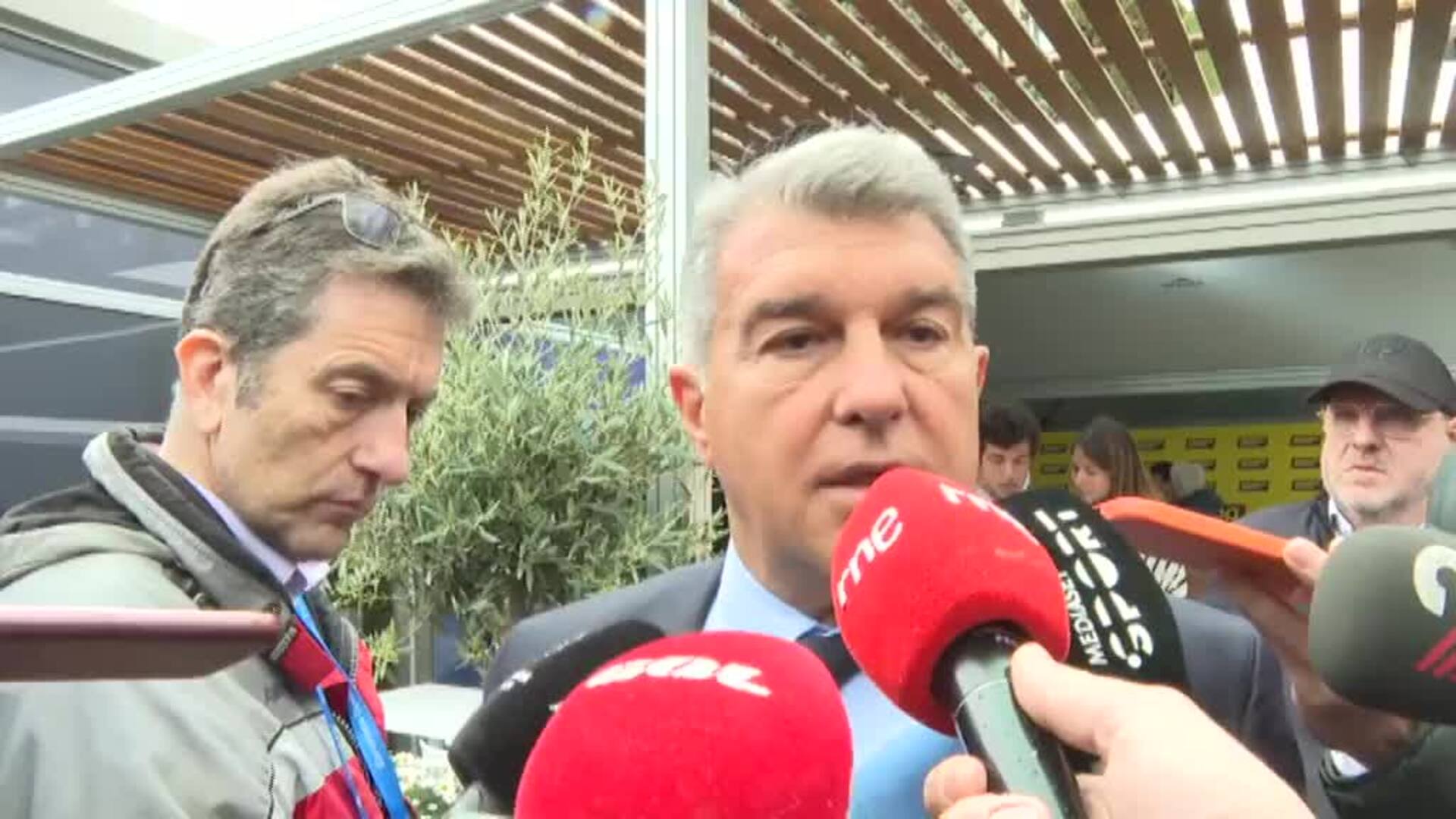 Laporta: &quot;Mientras hay vida hay esperanza y nosotros estamos con el ánimo de ganar los máximos partidos posibles&quot;