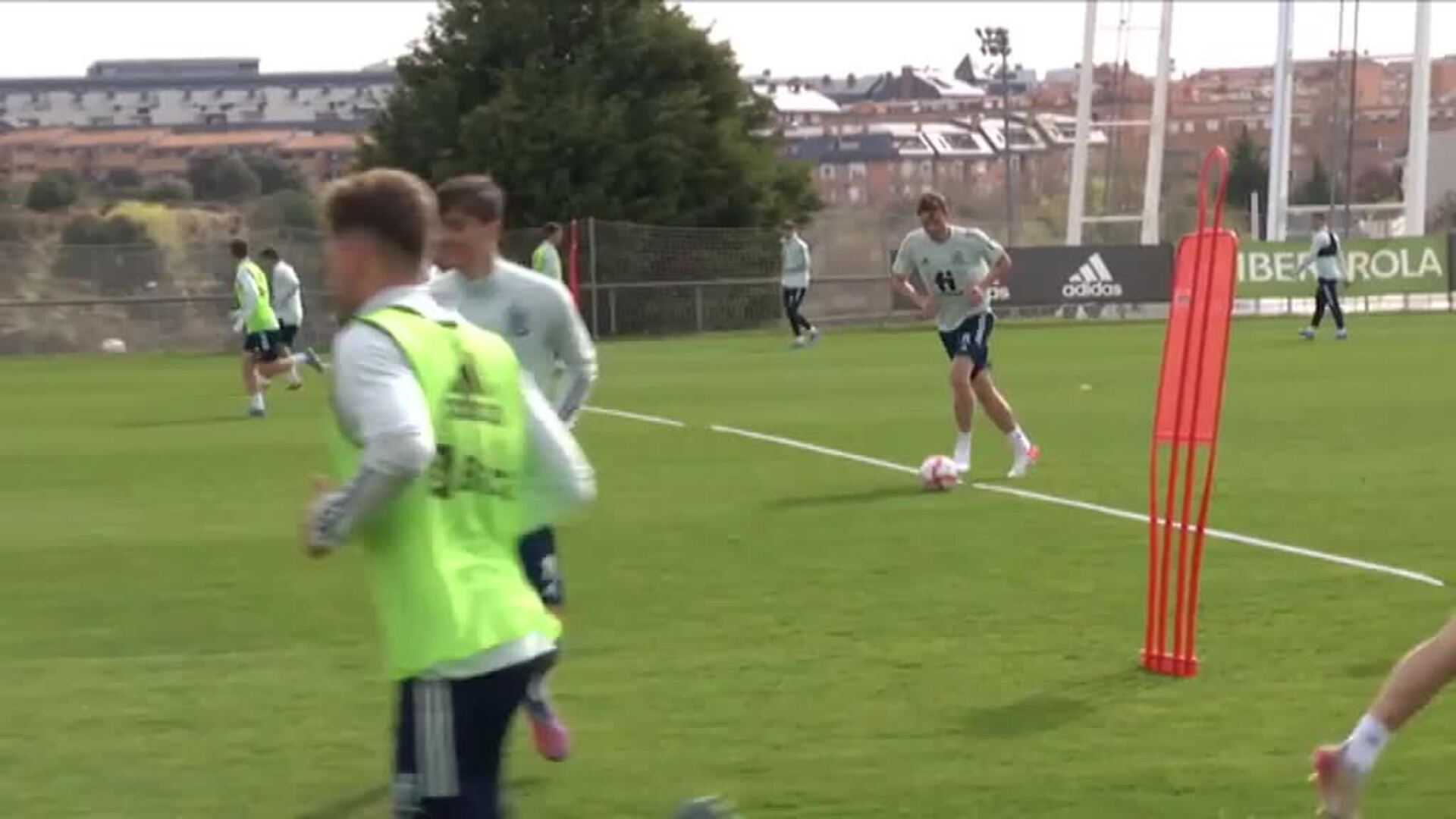 La selección vuelve a los entrenamientos tras la victoria frente a Albania